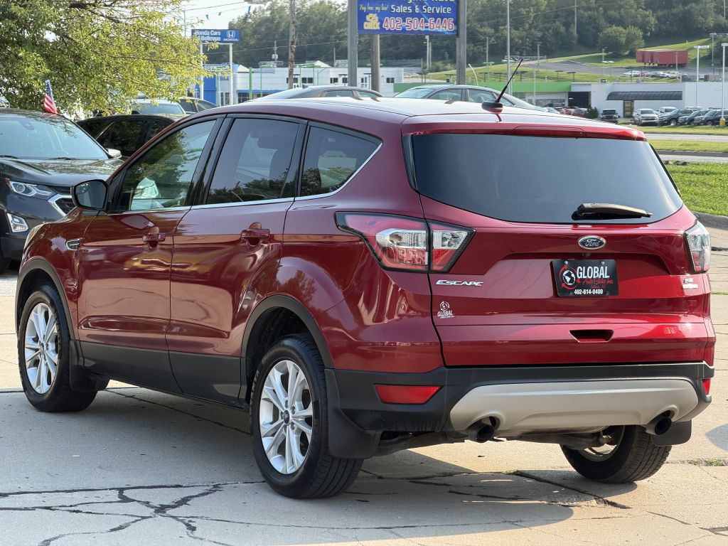 Photo 5 of this FORD ESCAPE
