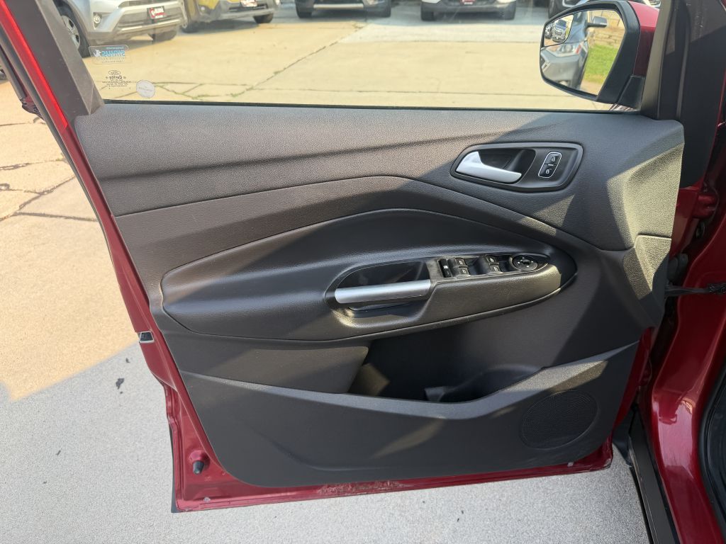 Photo 9 of this FORD ESCAPE