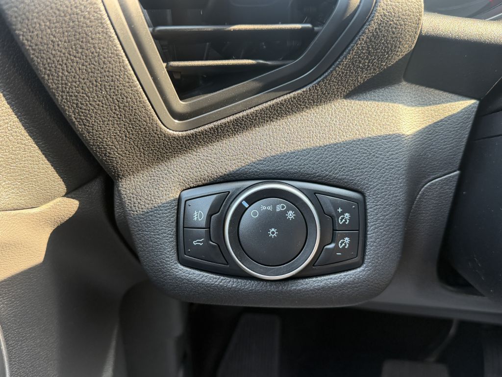 Photo 12 of this FORD ESCAPE