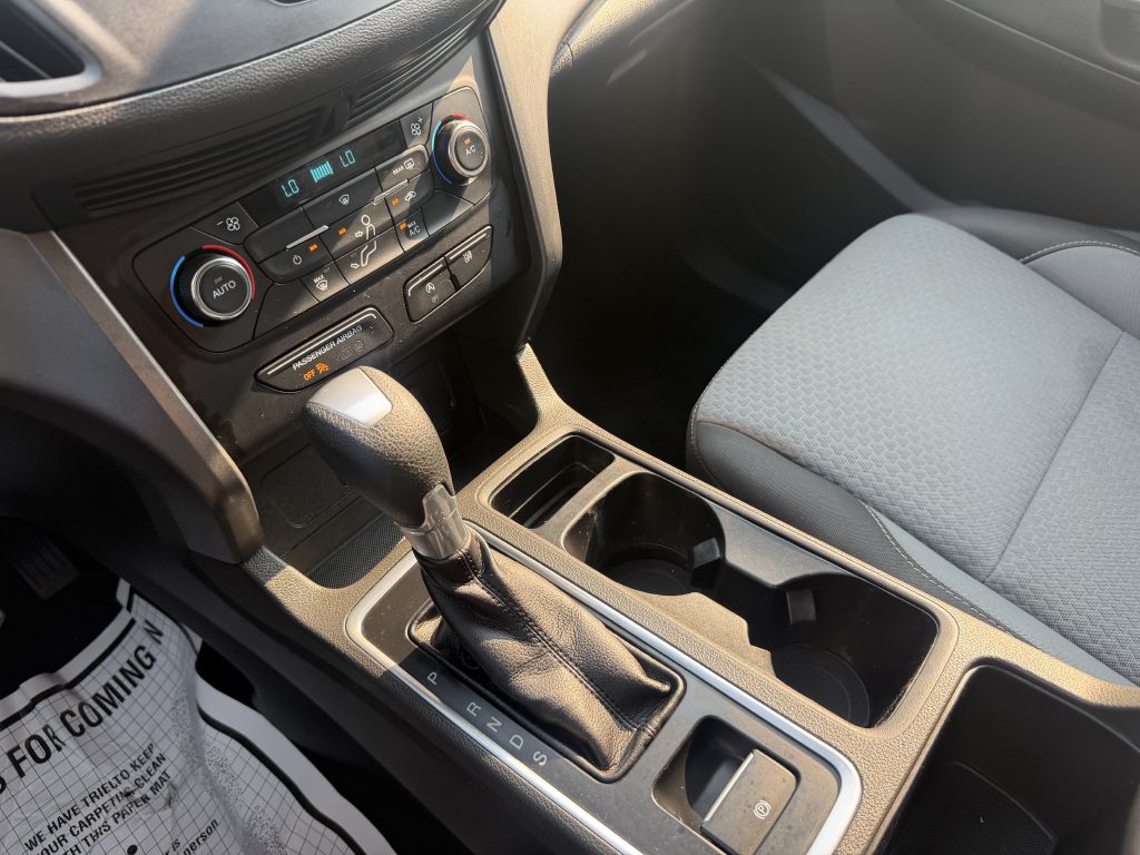 Photo 17 of this FORD ESCAPE
