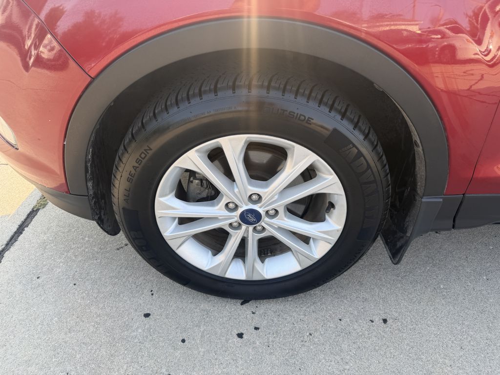 Photo 19 of this FORD ESCAPE