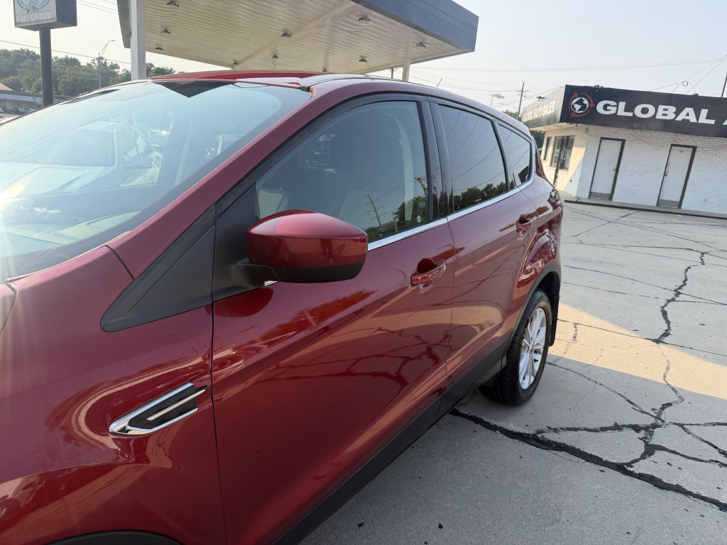 Photo 20 of this FORD ESCAPE