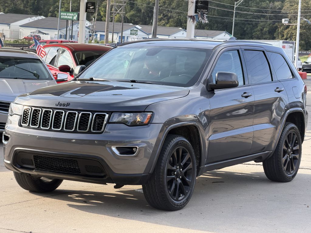 Photo 3 of this JEEP GRAND CHEROKEE