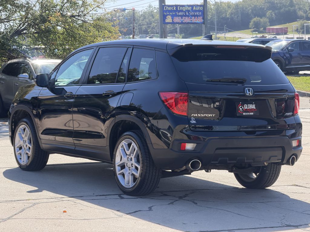 Photo 5 of this HONDA PASSPORT EX-L