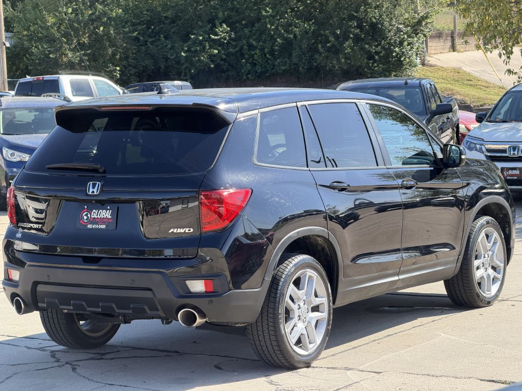 Photo 6 of this HONDA PASSPORT EX-L