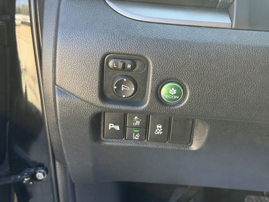 Photo 12 of this HONDA PASSPORT EX-L