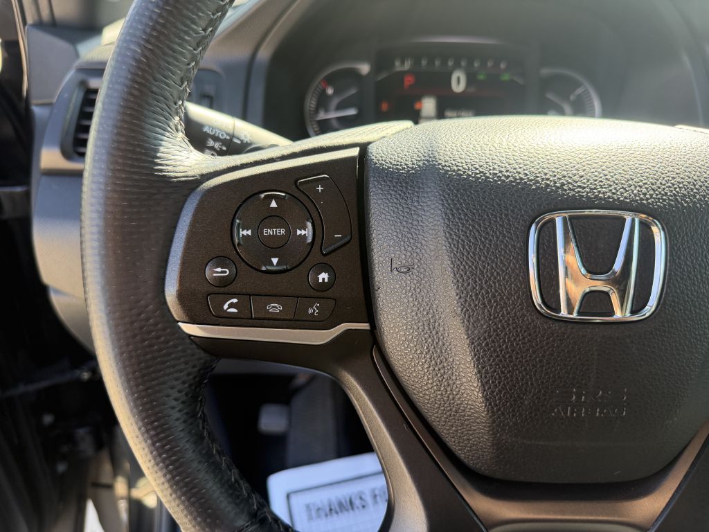 Photo 14 of this HONDA PASSPORT EX-L