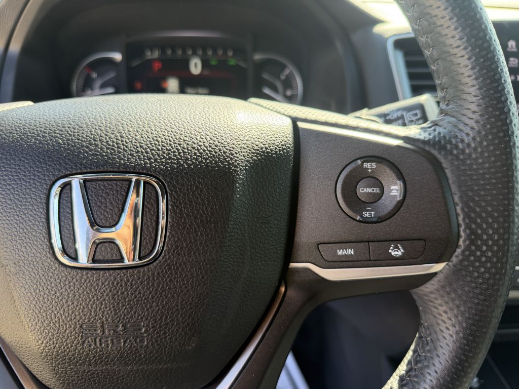 Photo 15 of this HONDA PASSPORT EX-L