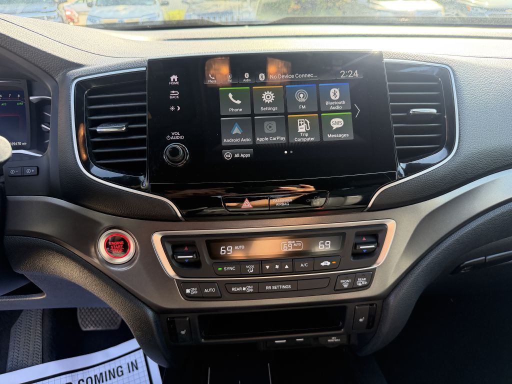 Photo 17 of this HONDA PASSPORT EX-L