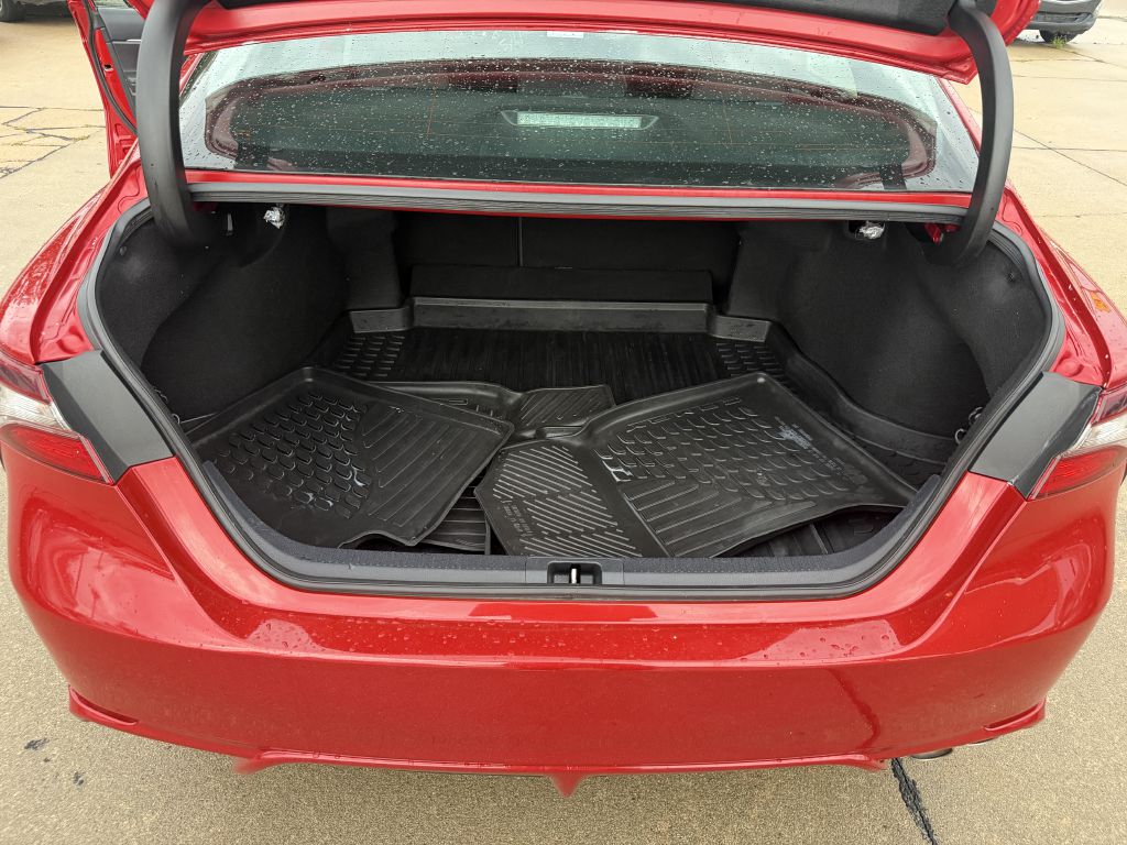 Photo 8 of this TOYOTA CAMRY