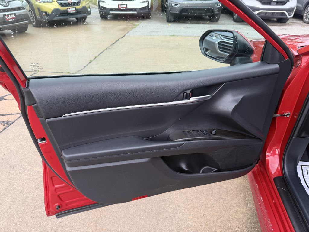 Photo 9 of this TOYOTA CAMRY