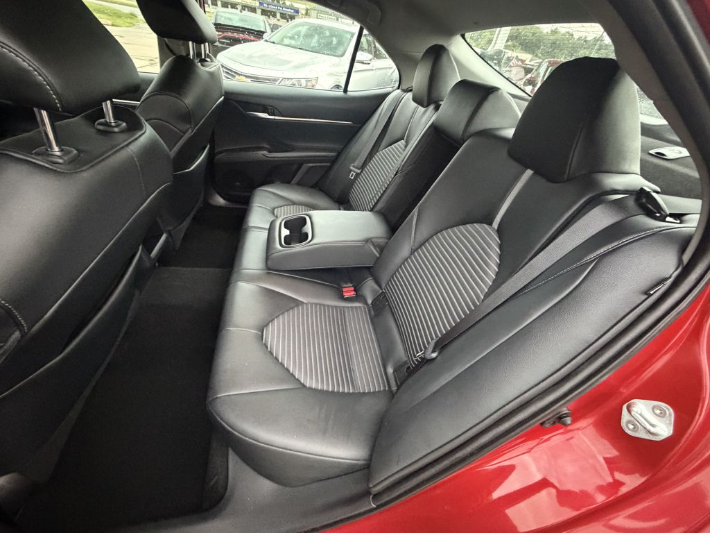 Photo 11 of this TOYOTA CAMRY