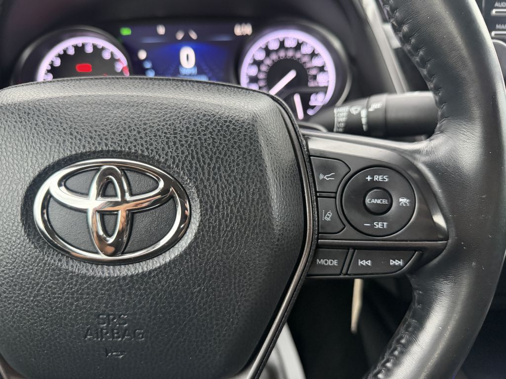 Photo 14 of this TOYOTA CAMRY