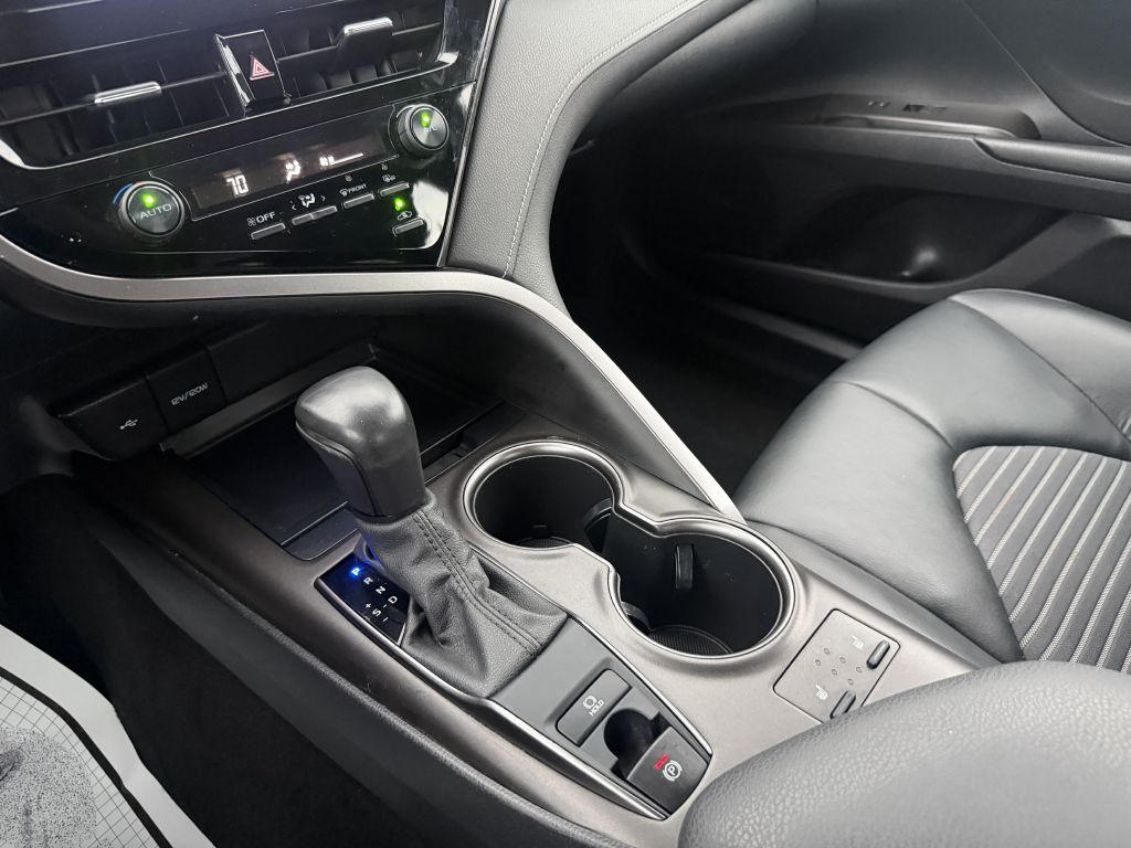 Photo 18 of this TOYOTA CAMRY