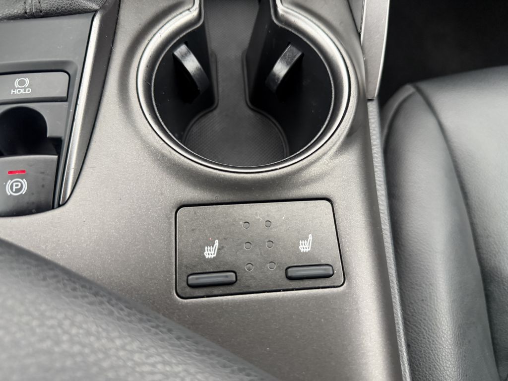 Photo 19 of this TOYOTA CAMRY