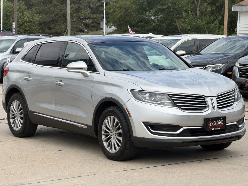 Photo 2 of this LINCOLN MKX