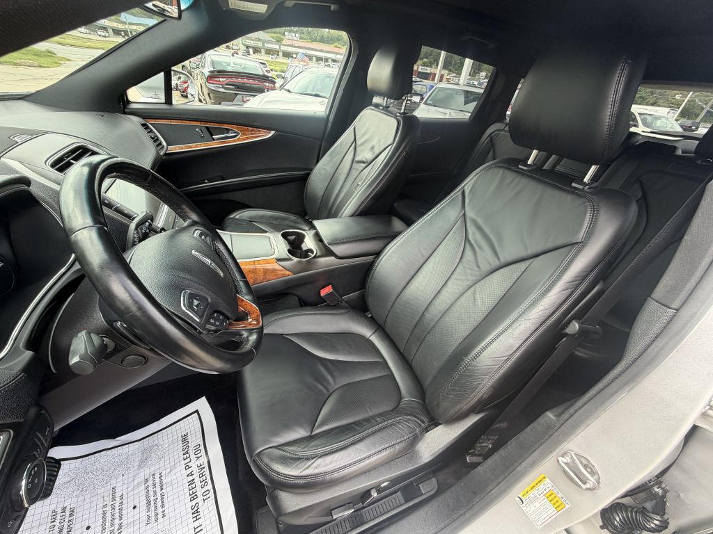 Photo 10 of this LINCOLN MKX
