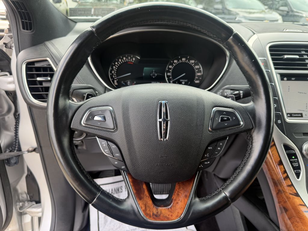 Photo 12 of this LINCOLN MKX