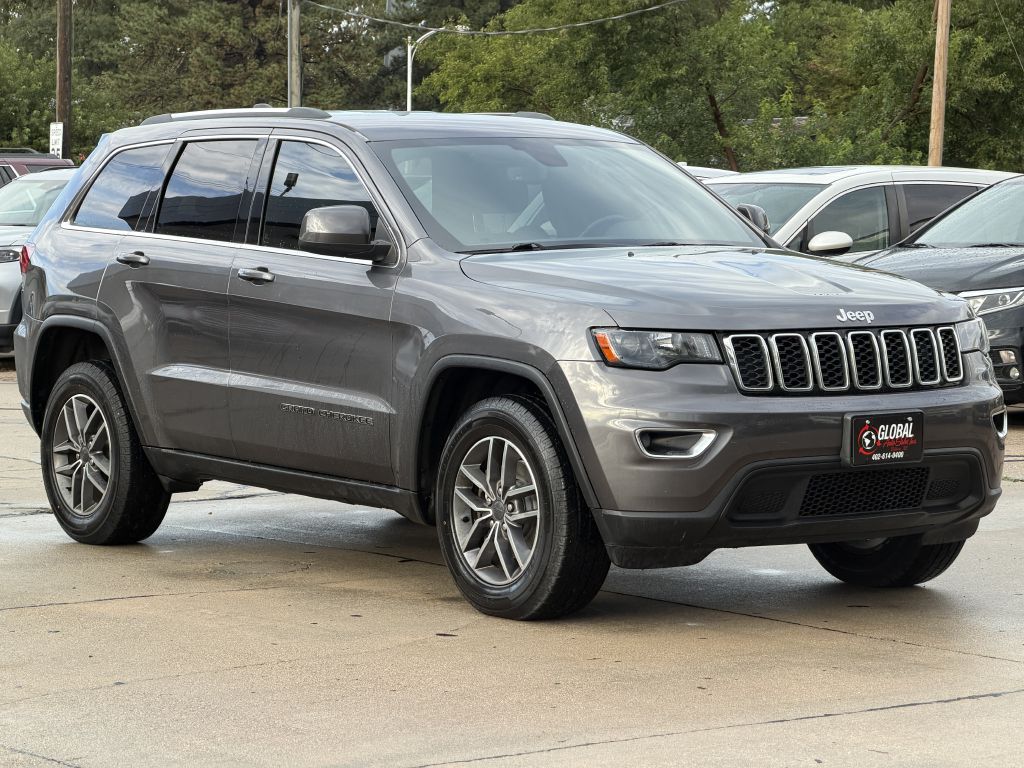 Photo 2 of this JEEP GRAND CHEROKEE