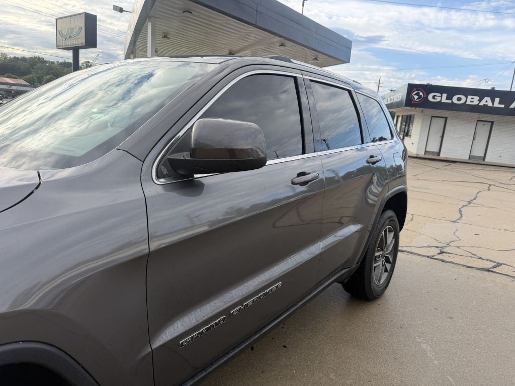 Photo 19 of this JEEP GRAND CHEROKEE