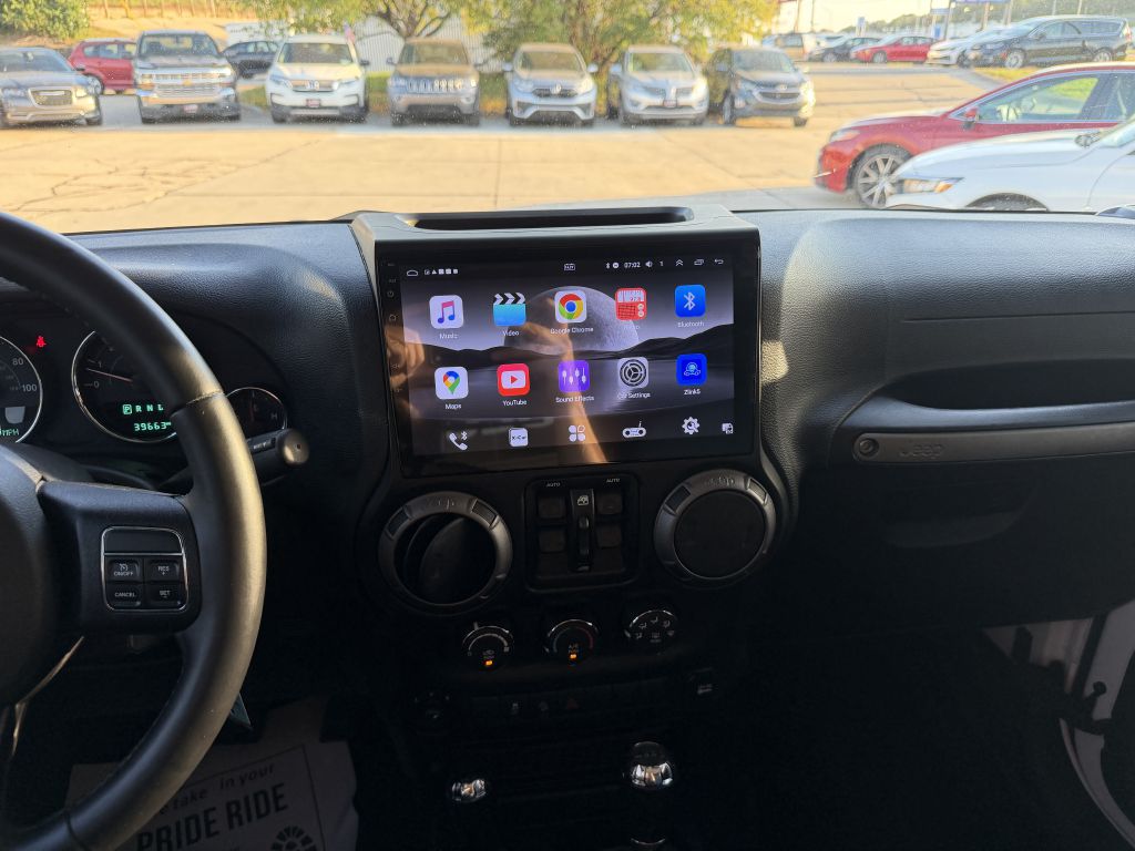 Photo 14 of this JEEP WRANGLER UNLIMI