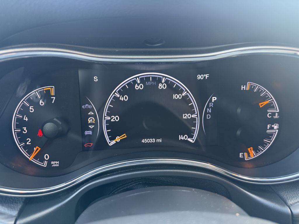 Photo 13 of this JEEP GRAND CHEROKEE