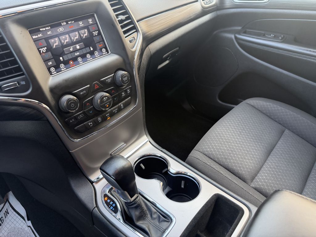Photo 16 of this JEEP GRAND CHEROKEE