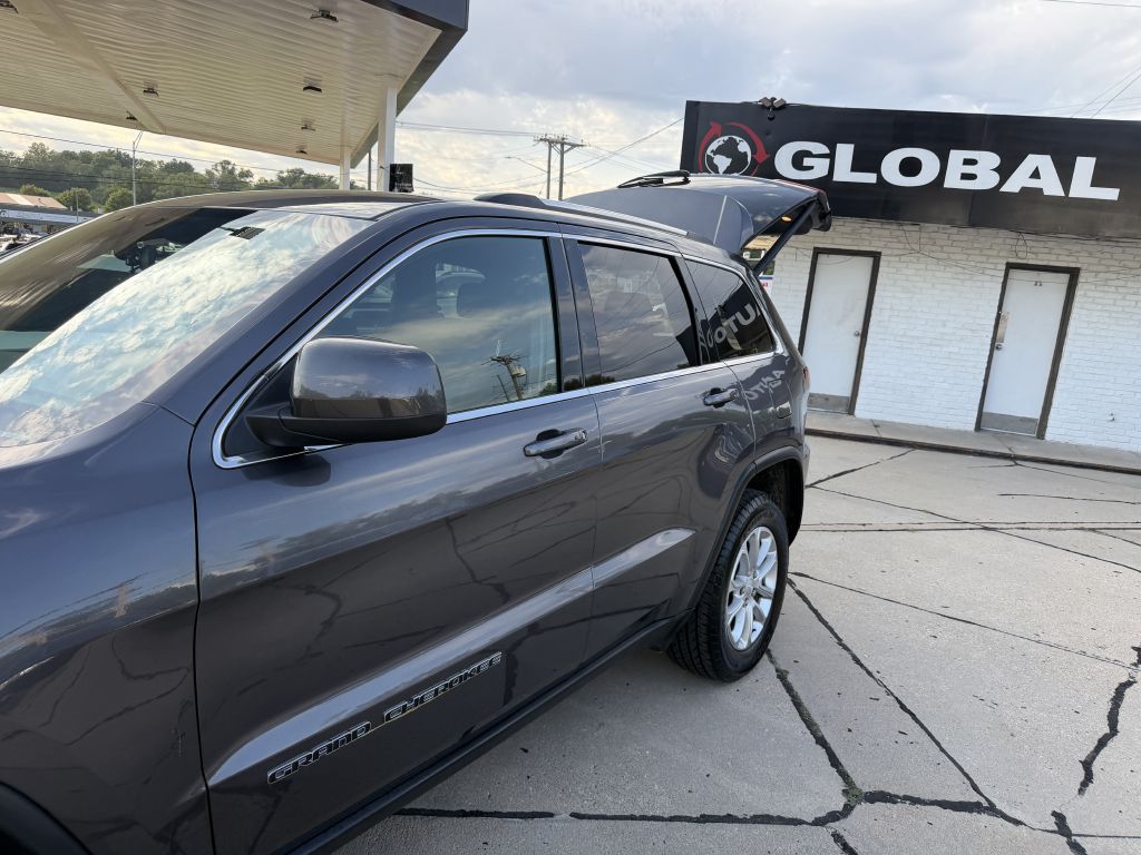 Photo 19 of this JEEP GRAND CHEROKEE
