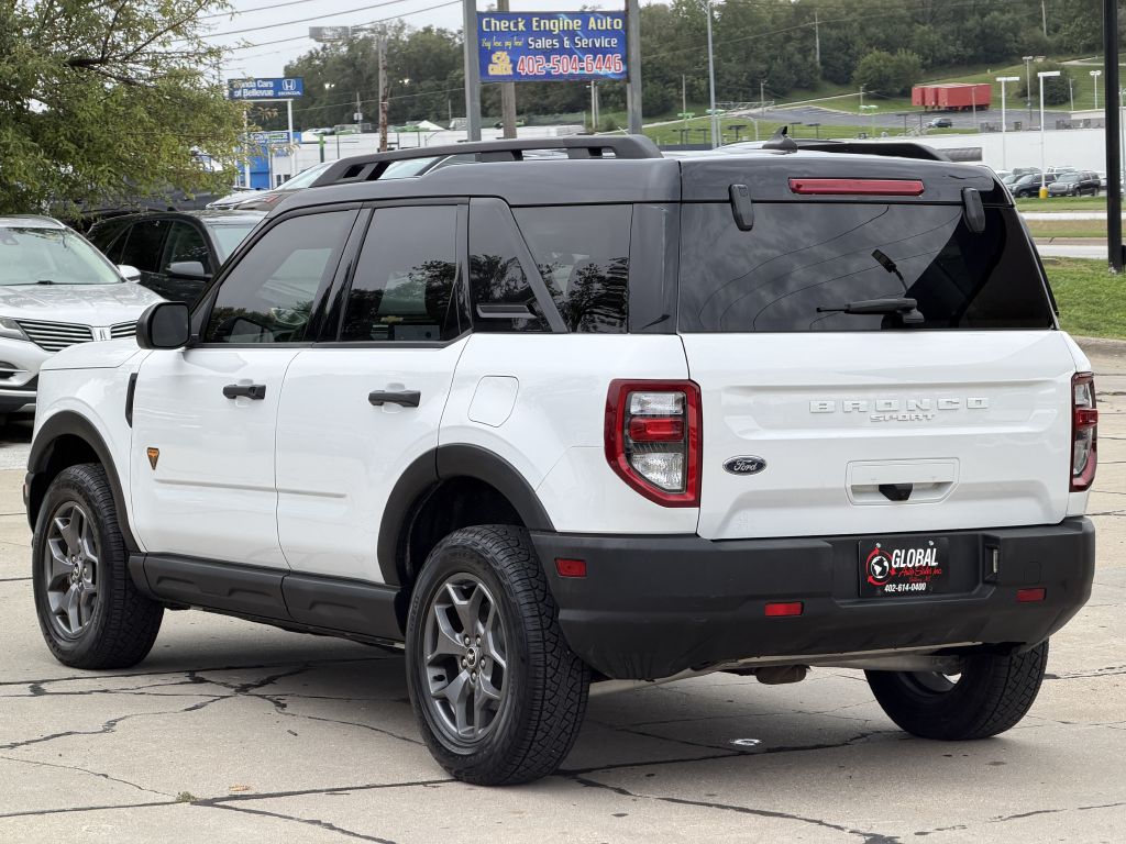 Photo 5 of this FORD BRONCO SPORT