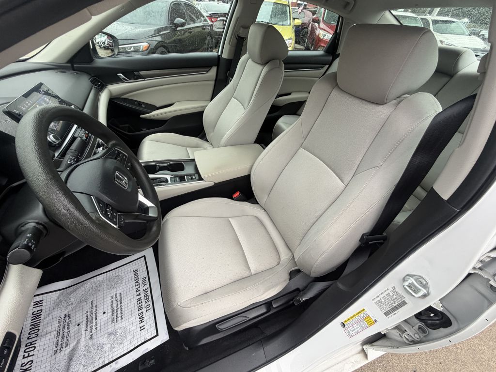 Photo 10 of this HONDA ACCORD