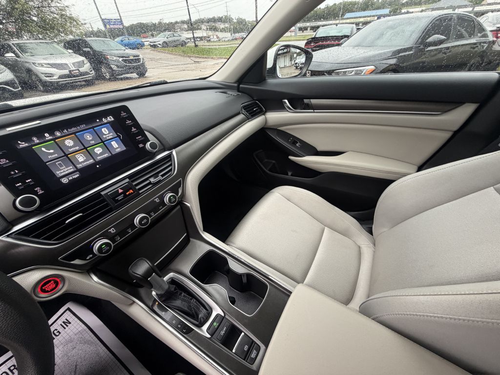 Photo 19 of this HONDA ACCORD
