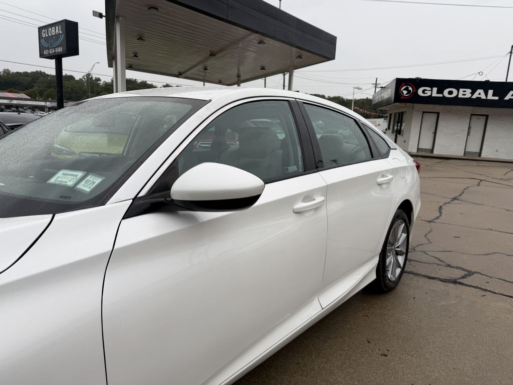 Photo 21 of this HONDA ACCORD