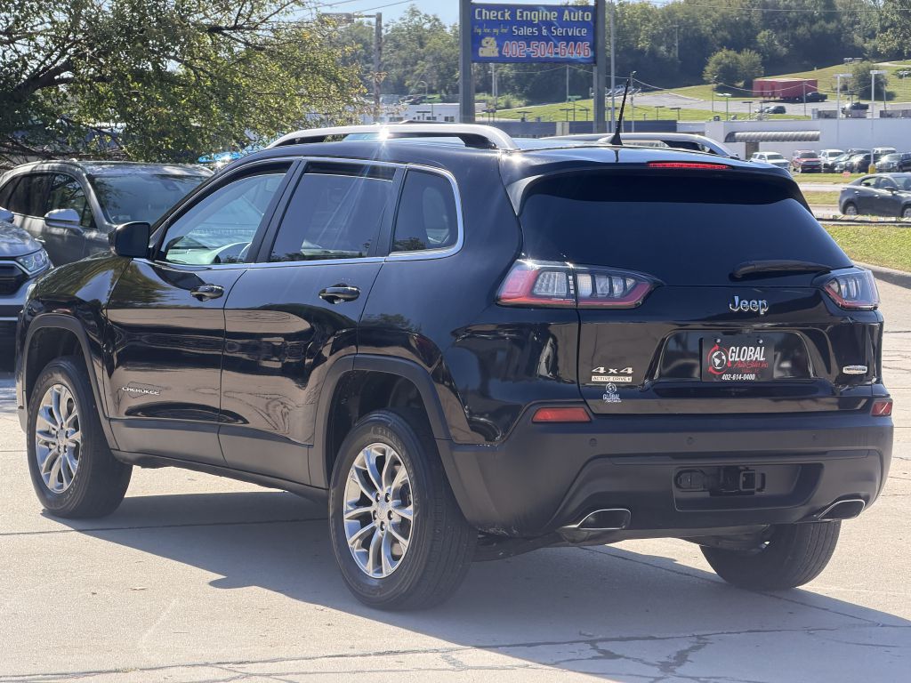 Photo 4 of this JEEP CHEROKEE