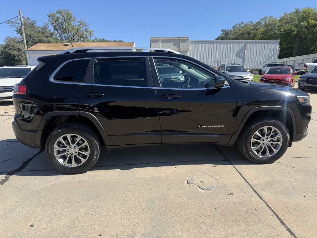 Photo 6 of this JEEP CHEROKEE