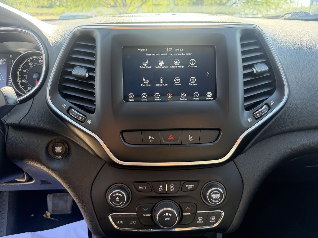 Photo 14 of this JEEP CHEROKEE