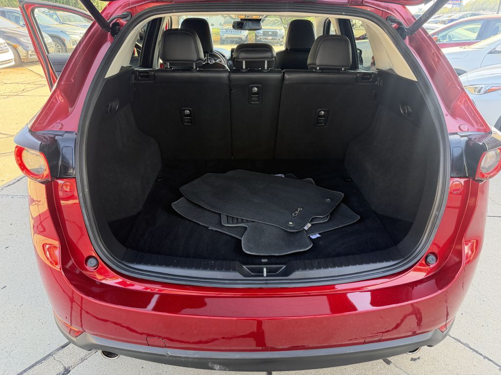 Photo 8 of this MAZDA CX-5