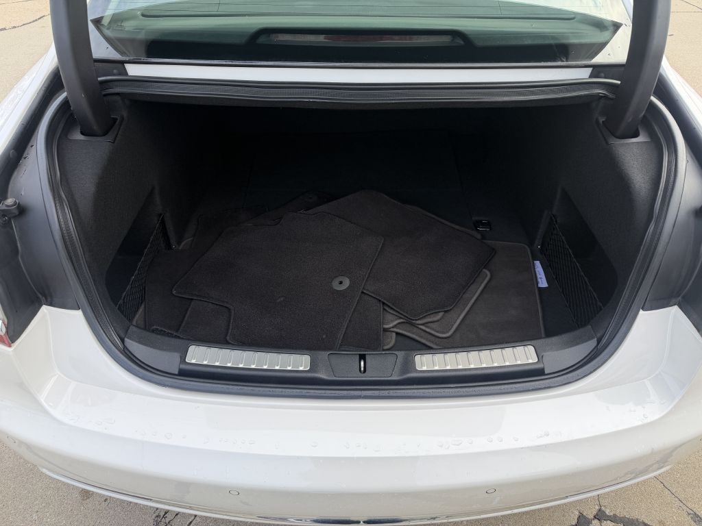 Photo 8 of this LINCOLN CONTINENTAL
