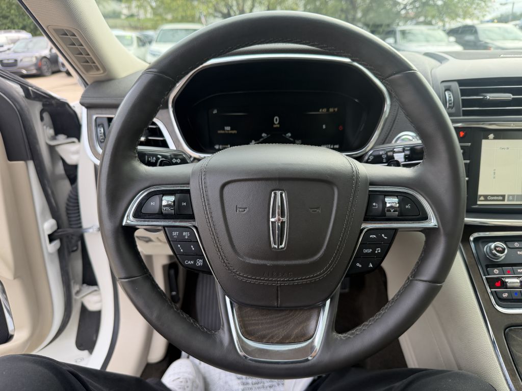 Photo 12 of this LINCOLN CONTINENTAL