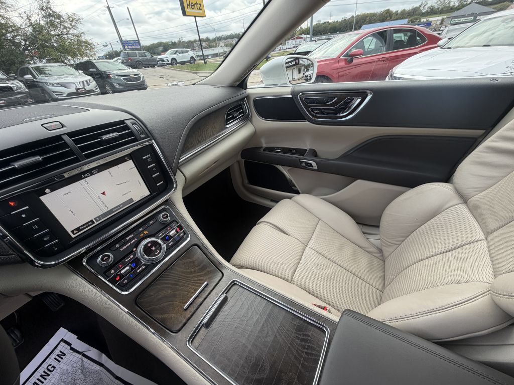 Photo 17 of this LINCOLN CONTINENTAL