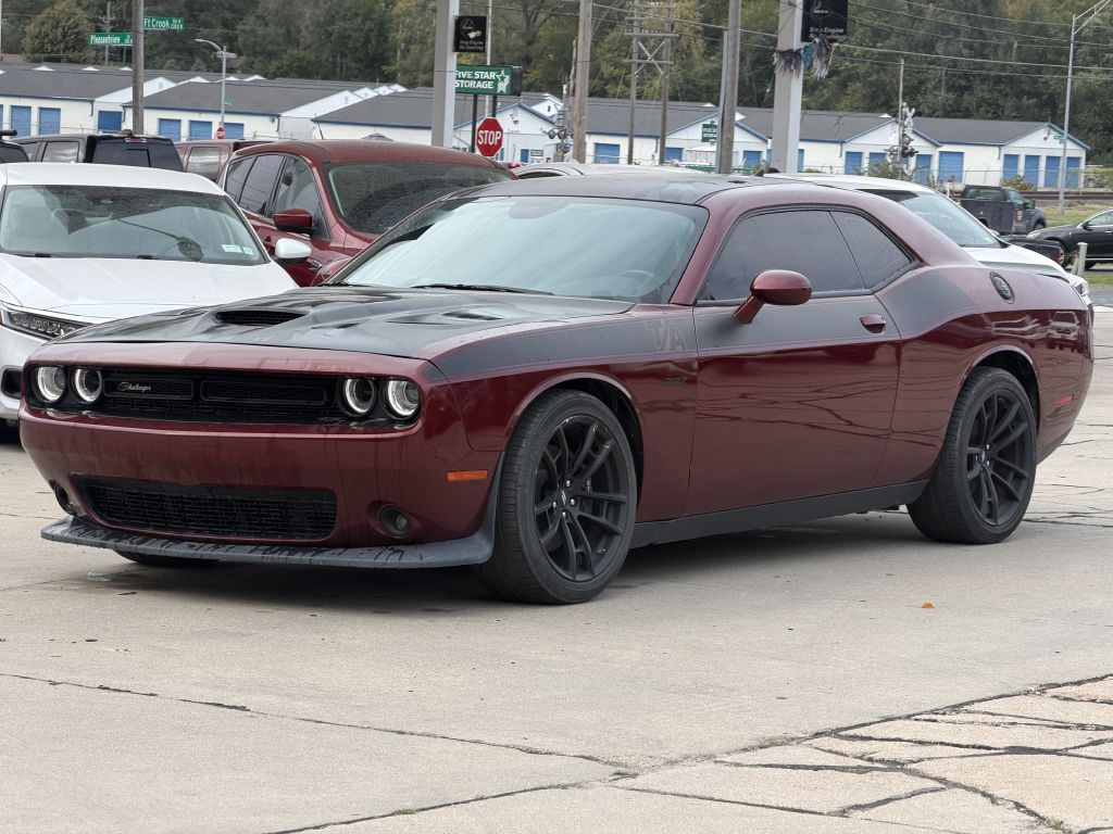 Photo 3 of this DODGE CHALLENGER