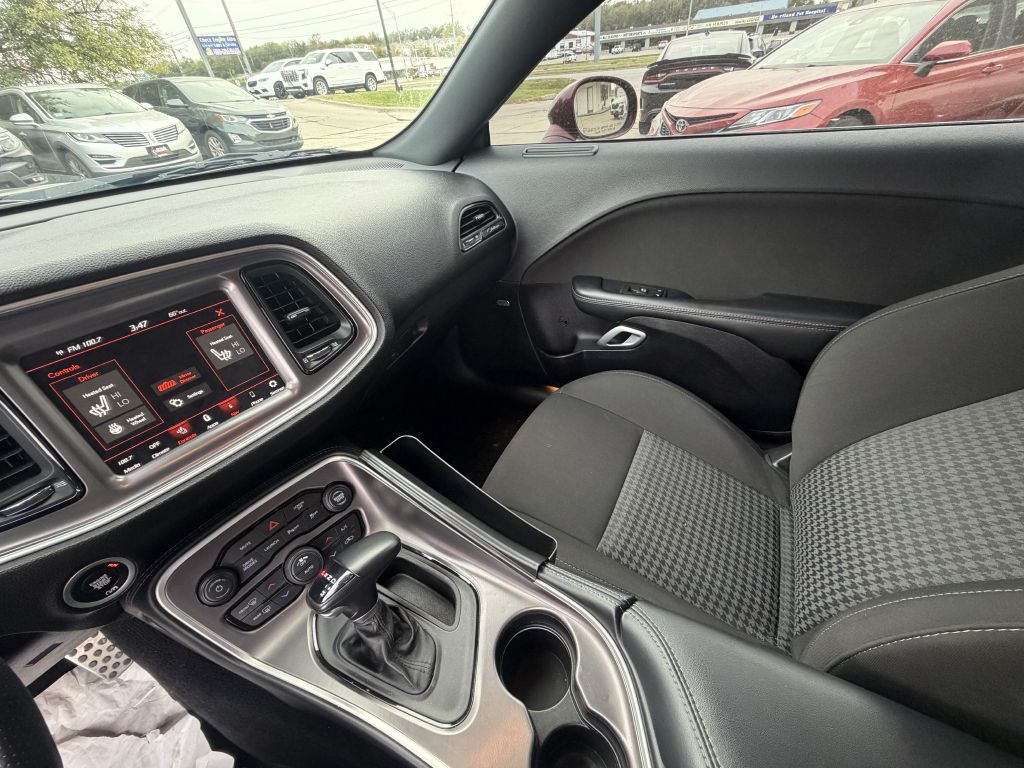 Photo 18 of this DODGE CHALLENGER