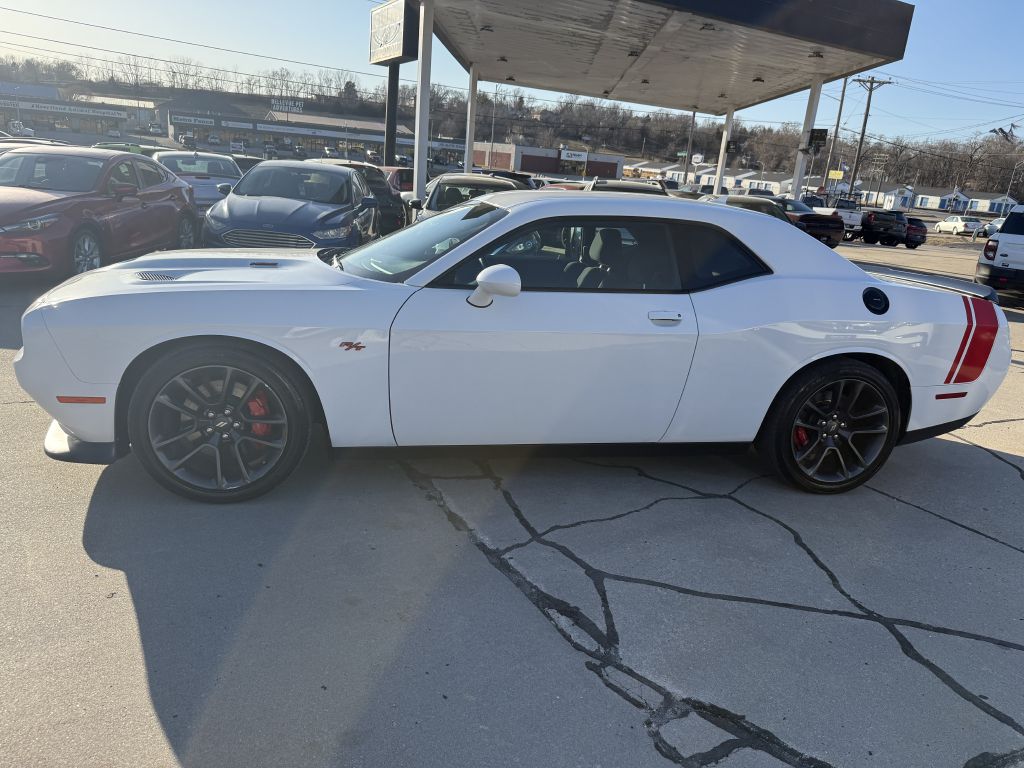 Photo 4 of this DODGE CHALLENGER