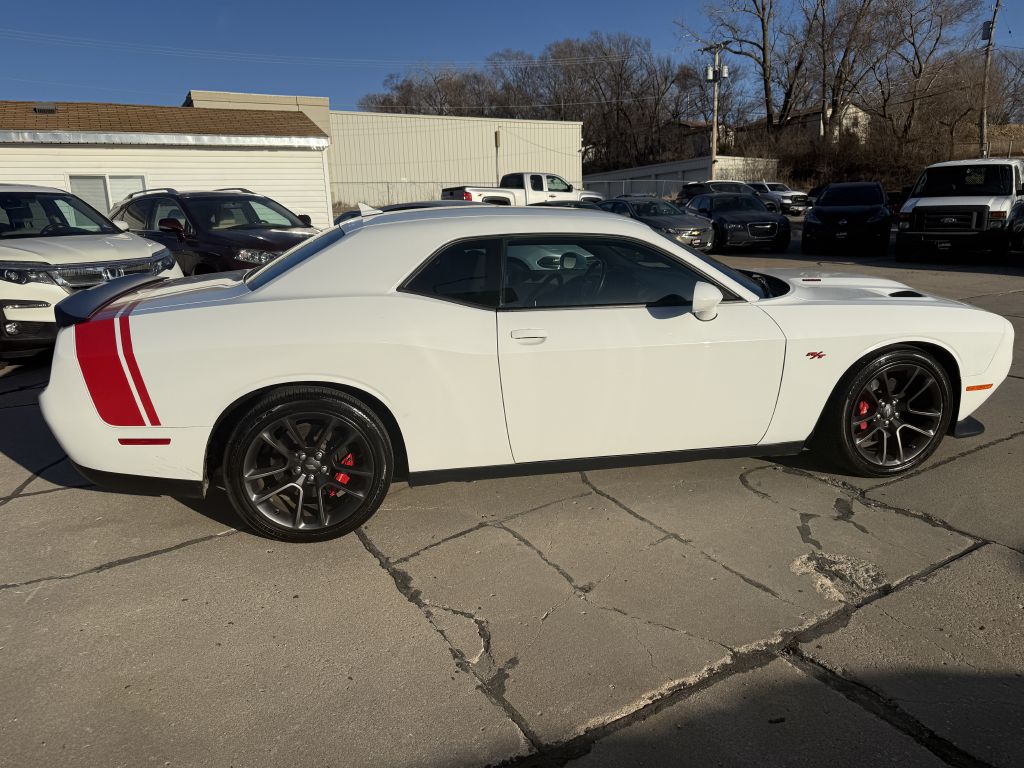 Photo 8 of this DODGE CHALLENGER