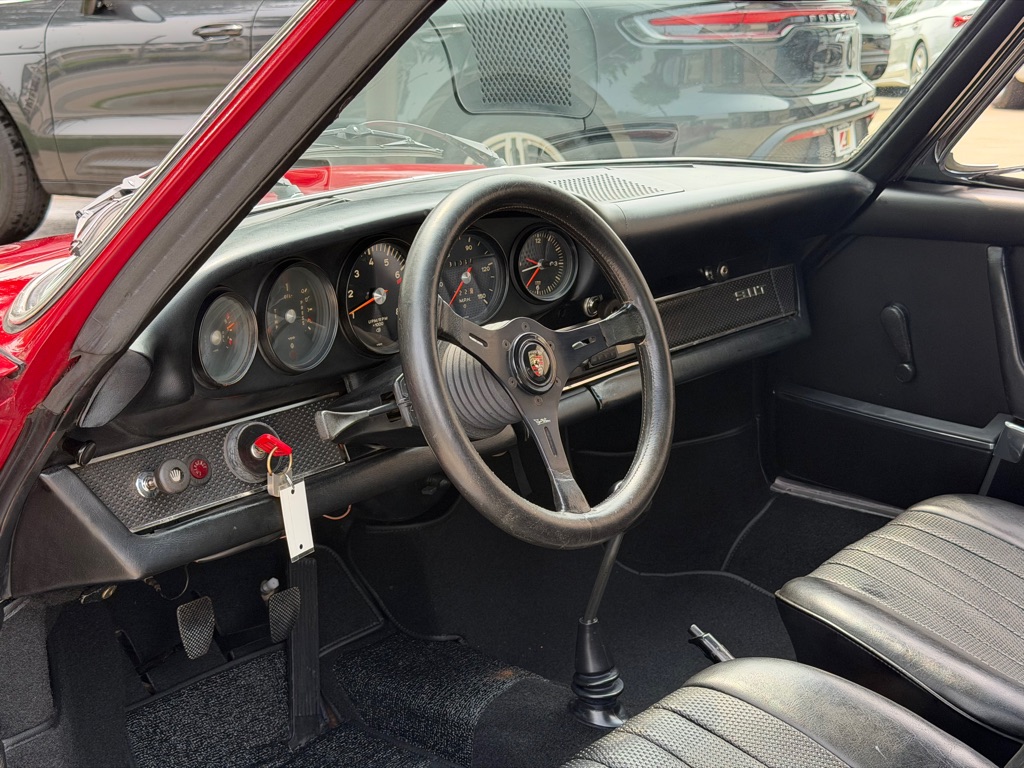 Photo 22 of this PORSCHE 911