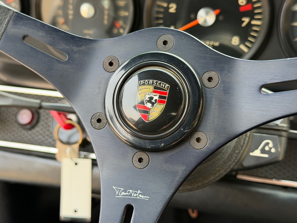 Photo 43 of this PORSCHE 911
