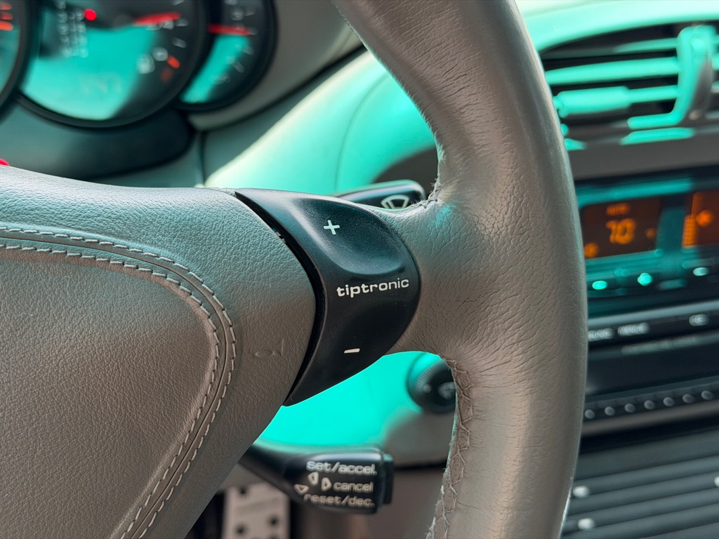 Photo 45 of this PORSCHE 911