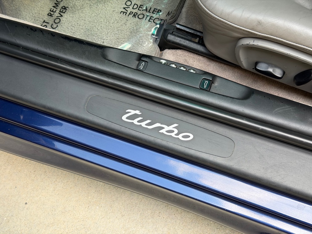 Photo 35 of this PORSCHE 911