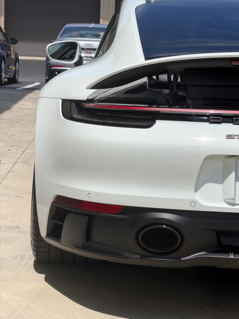 Photo 14 of this PORSCHE 911 4 GTS
