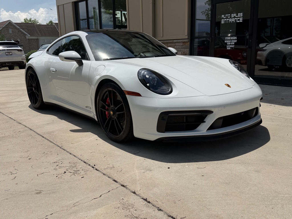 Photo 3 of this PORSCHE 911 4 GTS