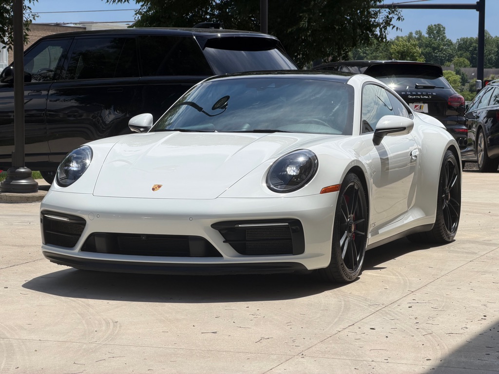 Photo 11 of this PORSCHE 911 4 GTS